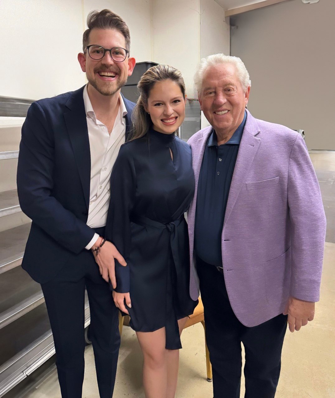 Florencia Hoffmann con John C. Maxwell